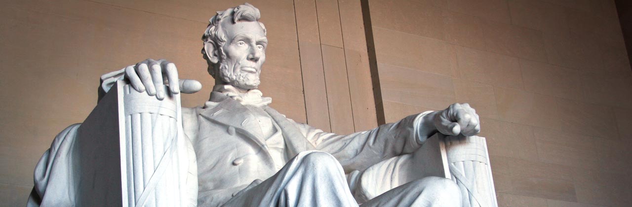 Lincoln-Memorial-Statue-Washington-DC